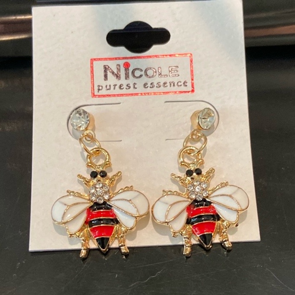 Sparkle Bee Earrings New on Card